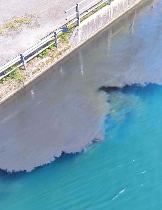 Sversamento di idrocarburi nel Naviglio Grande